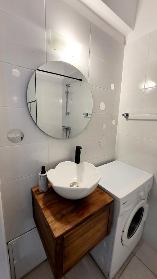 Victoriei Central Studio Apartment Bucharest Exterior photo